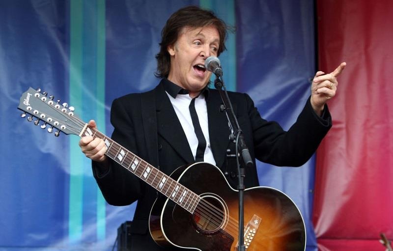 Huyen thoai 'The Beatles' da tro thanh ty phu USD nhu the nao? hinh anh