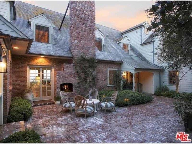 nha cua ty phu anh 2