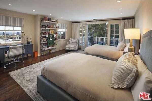 nha cua ty phu anh 10