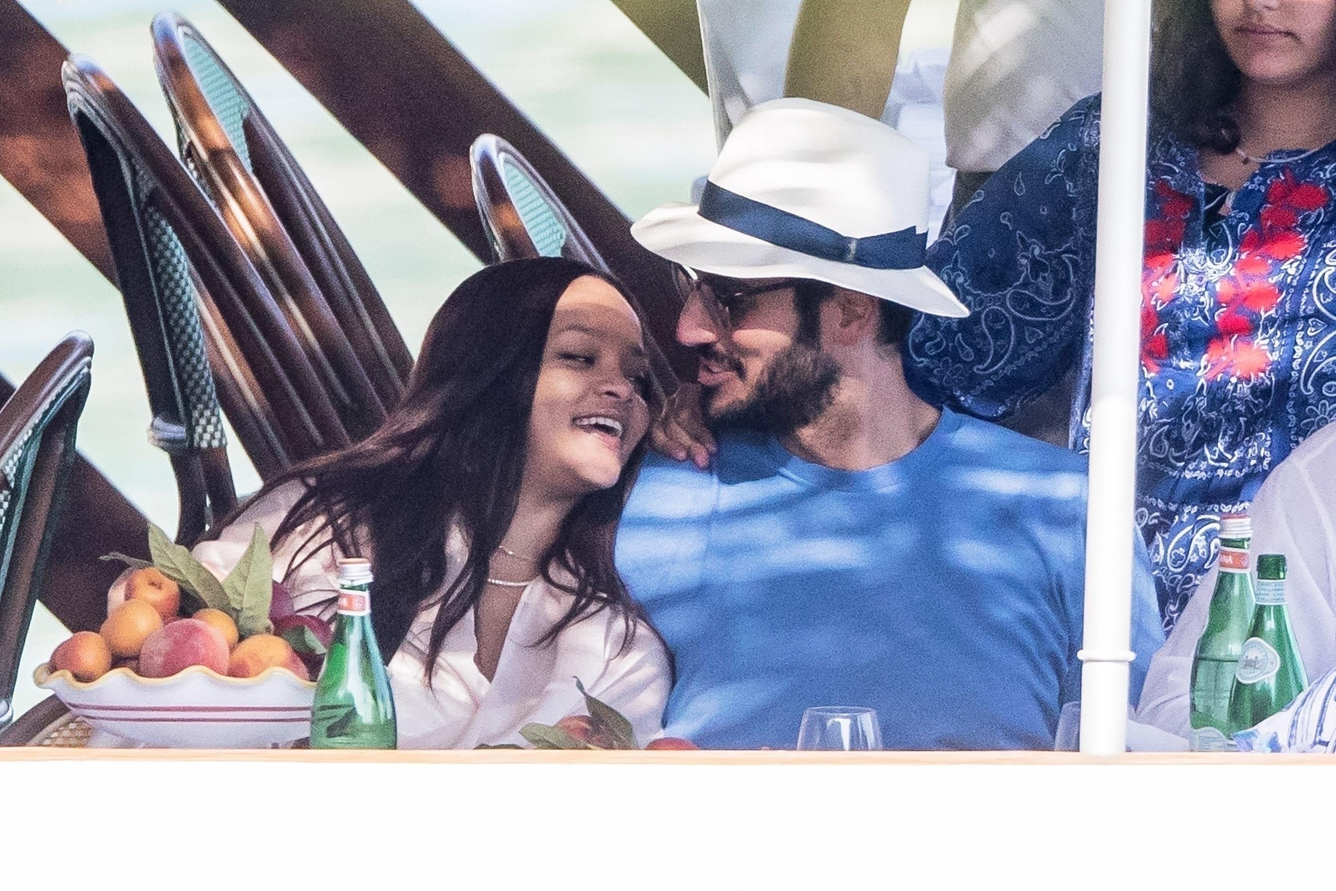 Ban trai ty phu Saudi cua nu ca si Rihanna la ai hinh anh