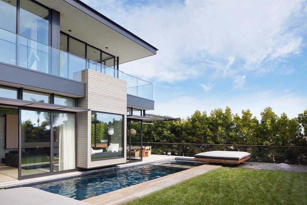 Ben trong biet thu toi gian cua 'bup be Nga' Maria Sharapova hinh anh