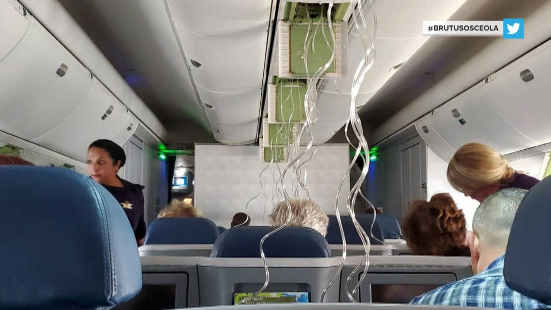 May bay roi tu do 9.000 m co gay nguy hiem chet nguoi? hinh anh