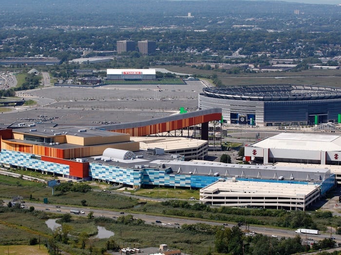 Trung tam thuong mai anh 2