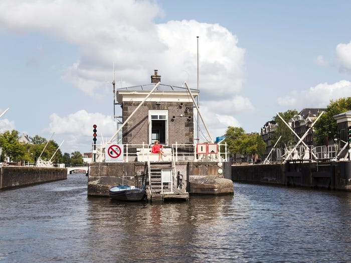 Ben trong khach san thiet ke dep nhat, chi co 1 phong ngu hinh anh