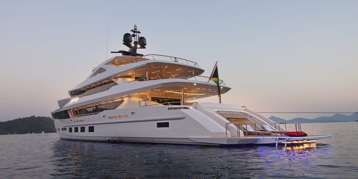 7 chiec du thuyen lon nhat tai trien lam xa xi o My hinh anh