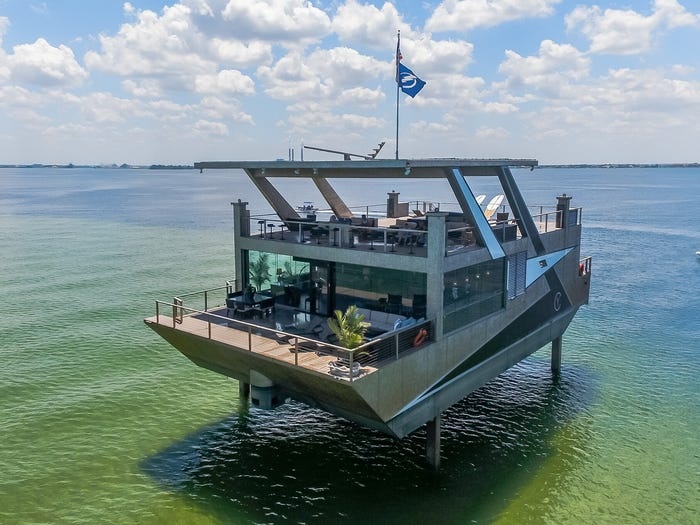 Du thuyen hinh biet thu 12 trieu USD hinh anh