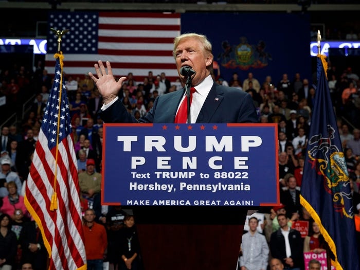 Bloomberg vs Trump anh 6