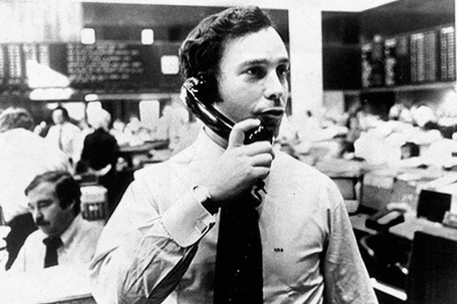 Bloomberg vs Trump anh 1