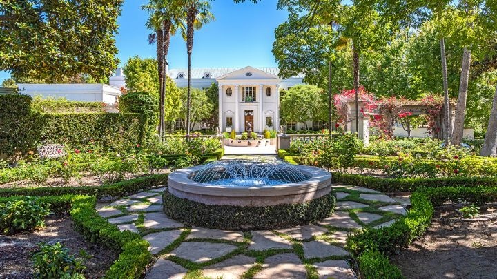 Biet thu 225 trieu USD dat nhat nuoc My hinh anh