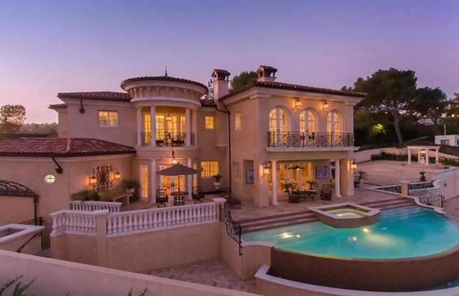 Nhung ngoi nha 100 trieu USD tren khap the gioi hinh anh