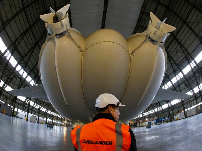 may bay lon nhat the gioi anh 4