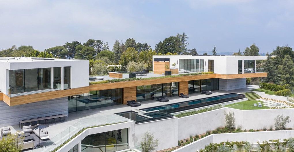 Ben trong biet thu xa xi 35 trieu USD tai My cua ty phu Nga hinh anh