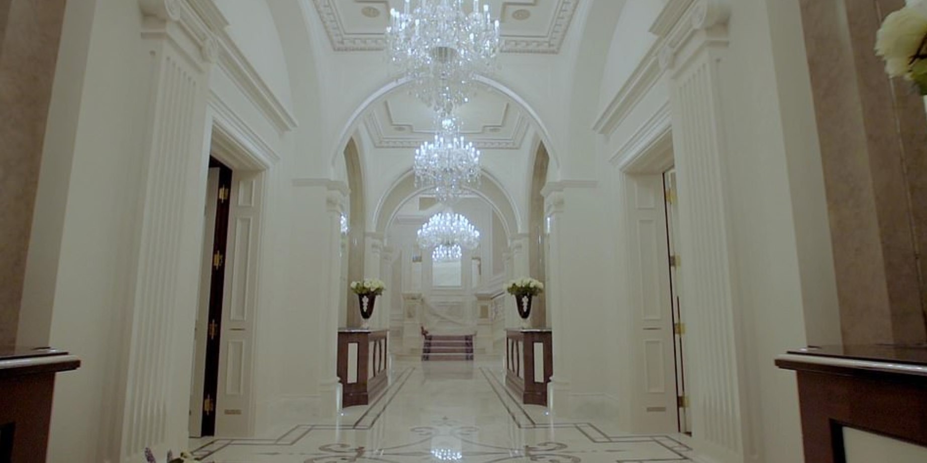 Biet thu ty phu anh 2