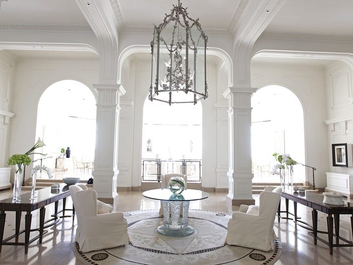 Noi o cua ty phu anh 4