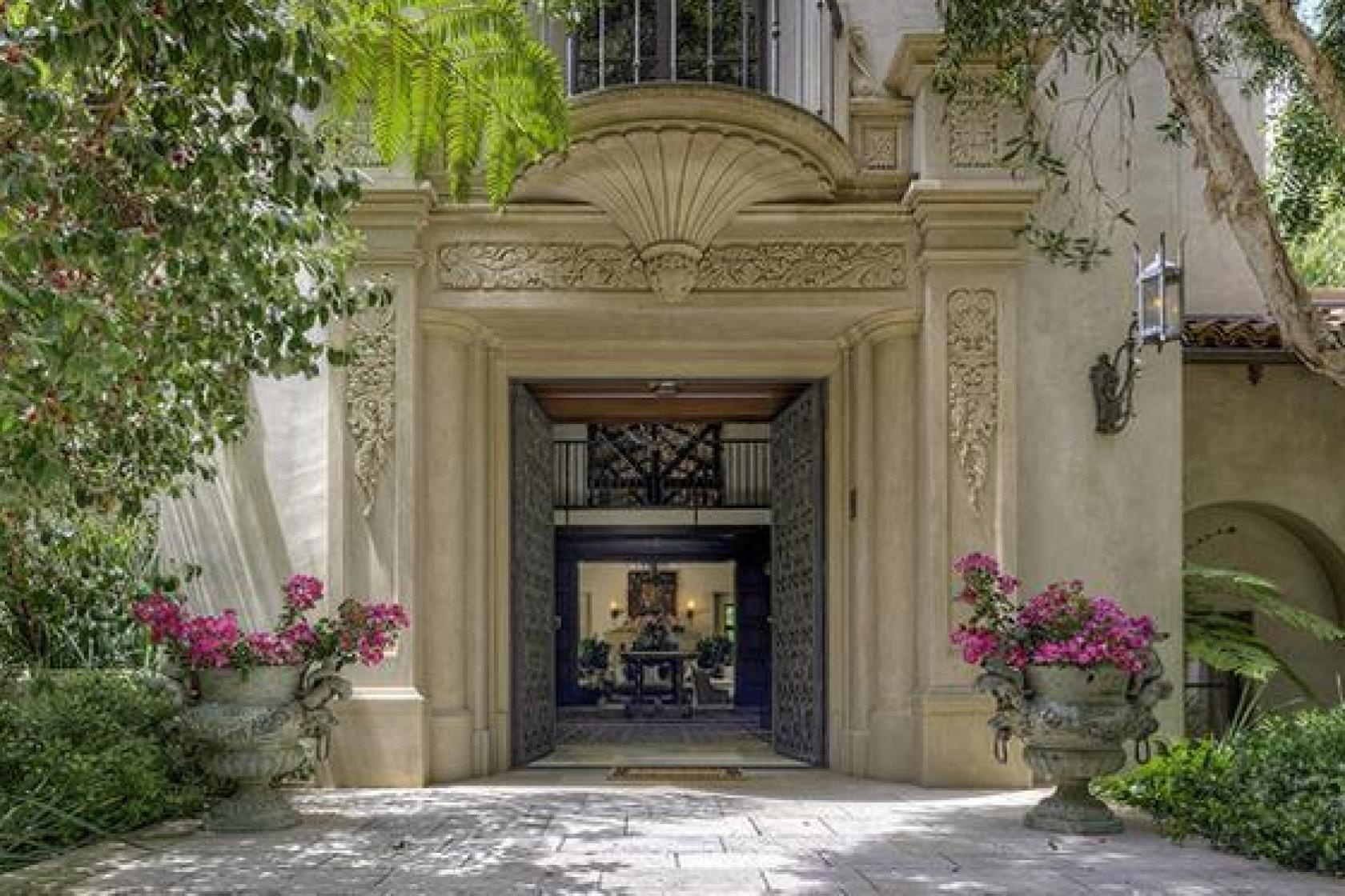 Biet thu co dien gia 19 trieu USD cua ty phu My hinh anh