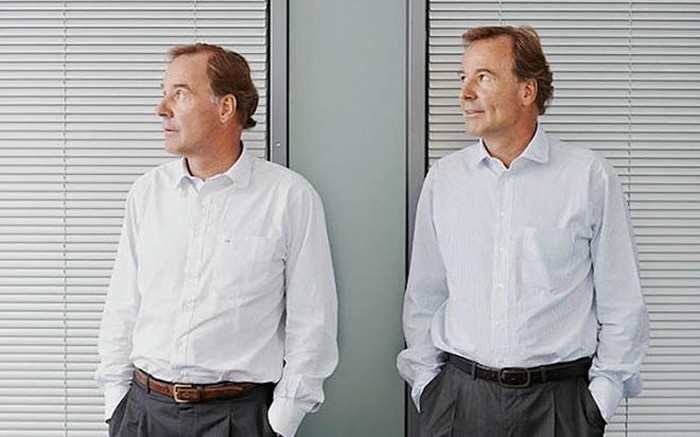 Ty phu sinh doi dung sau cong ty che tao vaccine ngua Covid-19 hinh anh