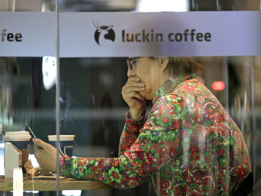 Chuoi ca phe TQ gia mao so lieu kinh doanh, gia tri bay hoi 5 ty USD hinh anh