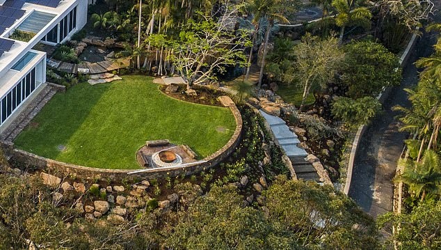 Biet thu cua Chris Hemsworth anh 8