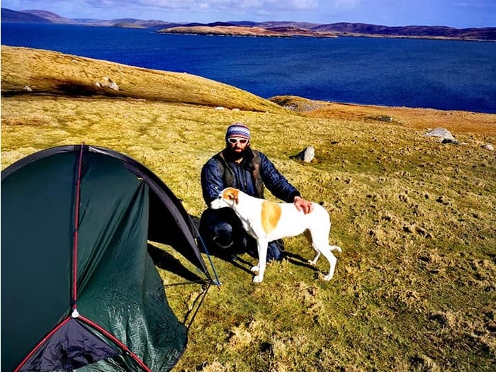 Dao hoang noi mot nguoi tu cach ly chong dich Covid-19 hinh anh