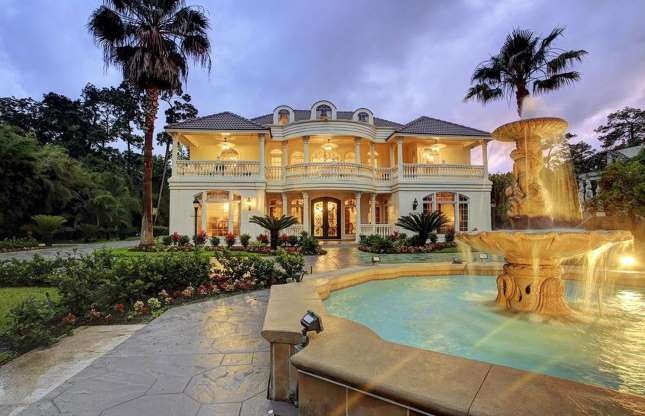 Nhung dinh thu xa hoa cua cac ong trum mafia khet tieng hinh anh