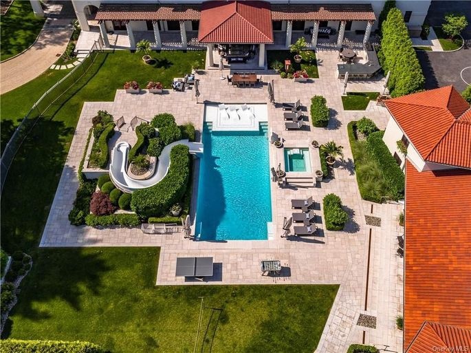 Nguoi giau nhat the gioi anh 2