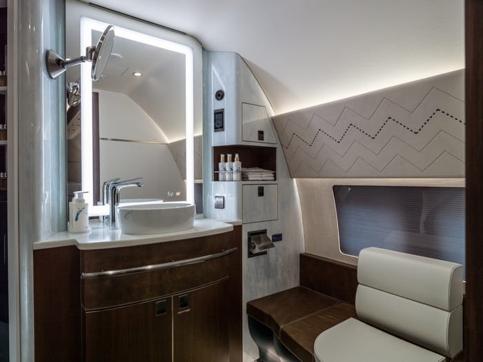 may bay sang trong anh 8