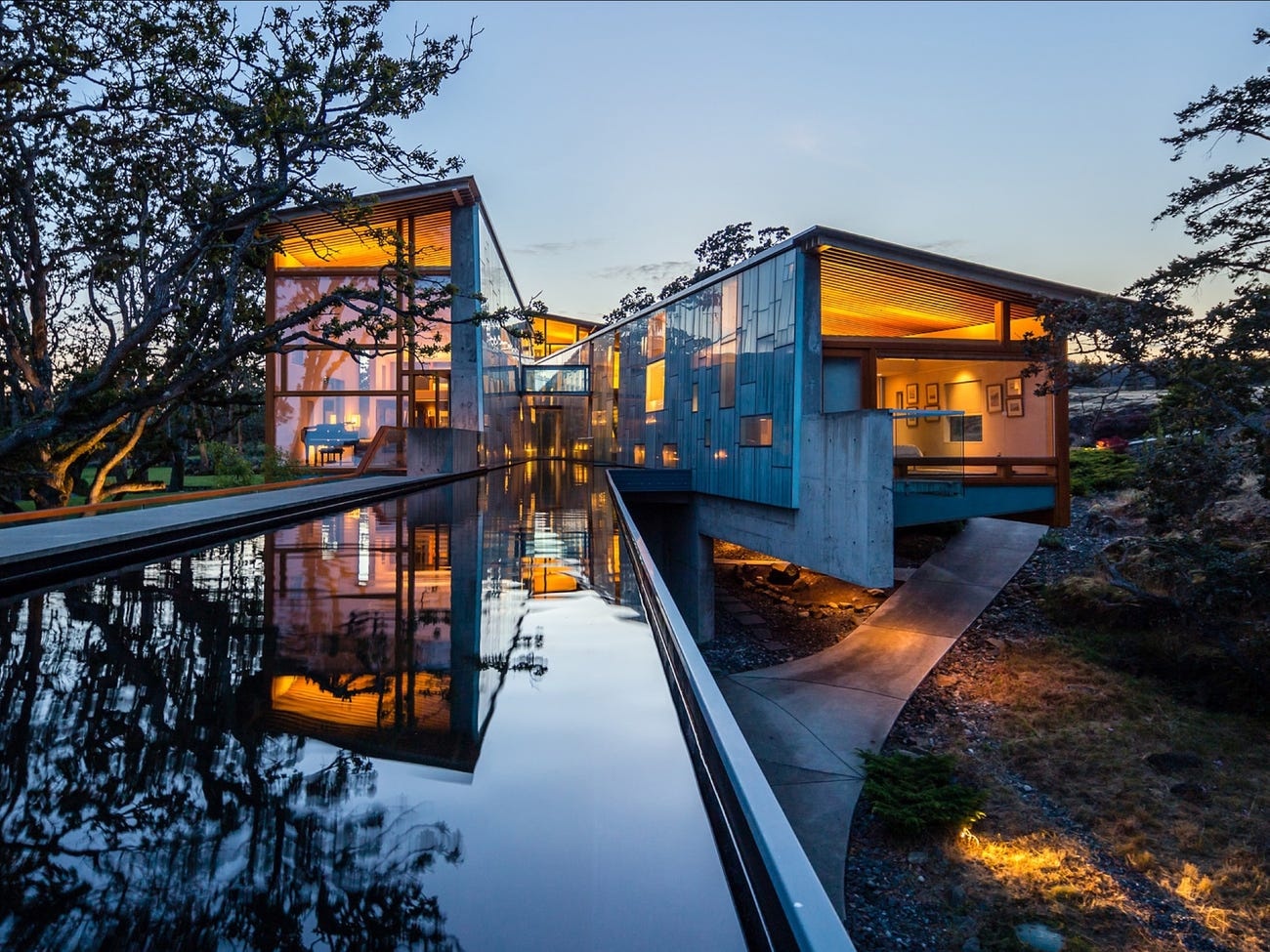 Biet thu thang giai kien truc thu hut gioi nha giau hinh anh