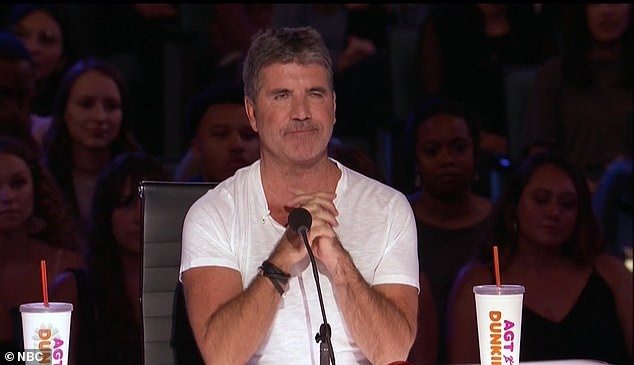 Ben trong biet thu 24 trieu USD cua ong bau Simon Cowell hinh anh