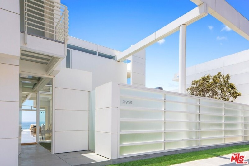 Ty phu My rao ban biet thu 62 trieu USD hinh anh