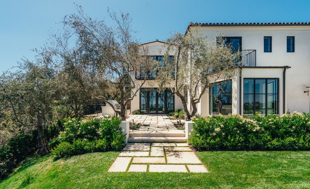 Biet thu 25,8 trieu USD cua CEO Playboy hinh anh