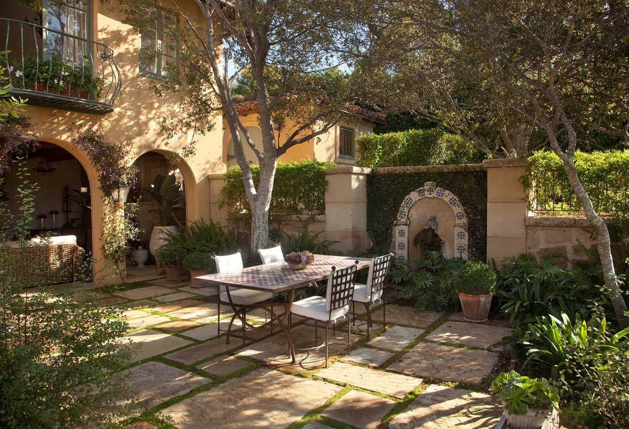 Biet thu 22,7 trieu USD cua Adam Levine hinh anh