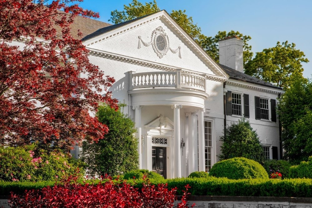 Biet thu cu 32 trieu USD cua ong Trump hinh anh