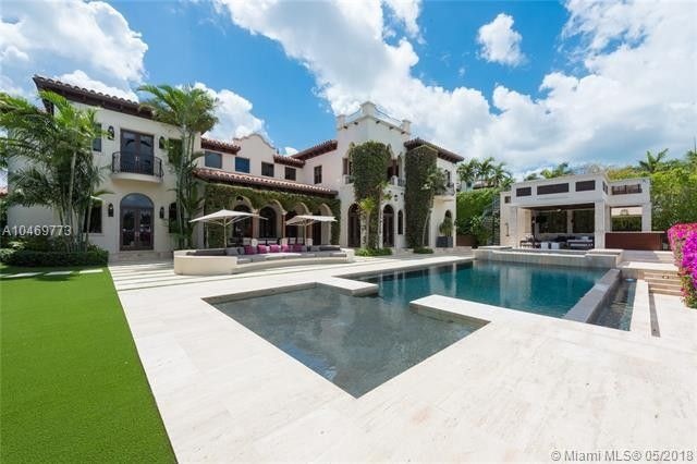 Ben trong biet thu 32 trieu USD cua ty phu My hinh anh