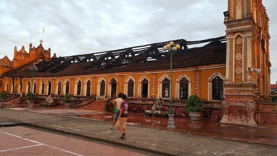 cháy nhà thờ Trung Lao ảnh 3 chay nha tho Trung Lao anh 3
