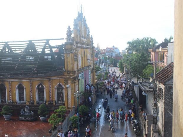 cháy nhà thờ Trung Lao ảnh 8 chay nha tho Trung Lao anh 8