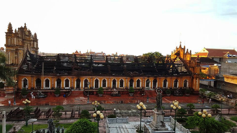 cháy nhà thờ Trung Lao ảnh 1 chay nha tho Trung Lao anh 1