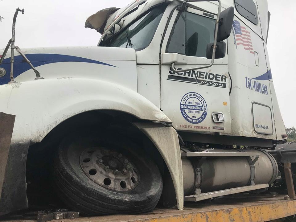 Tai nan lien hoan tren dai lo Thang Long hinh anh