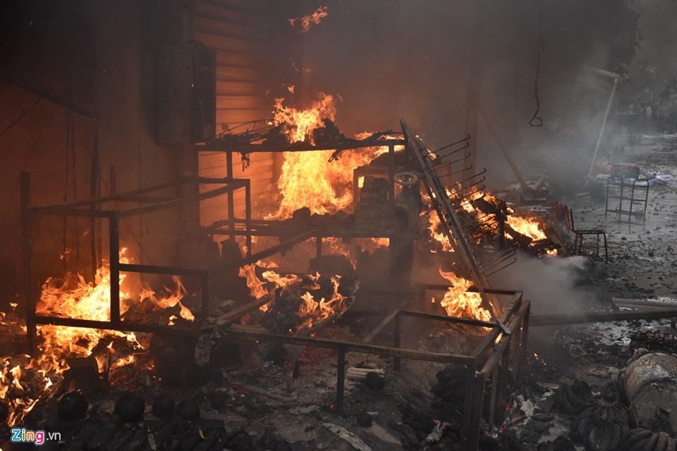 Cháy chợ Quang ảnh 1 Chay cho Quang anh 1