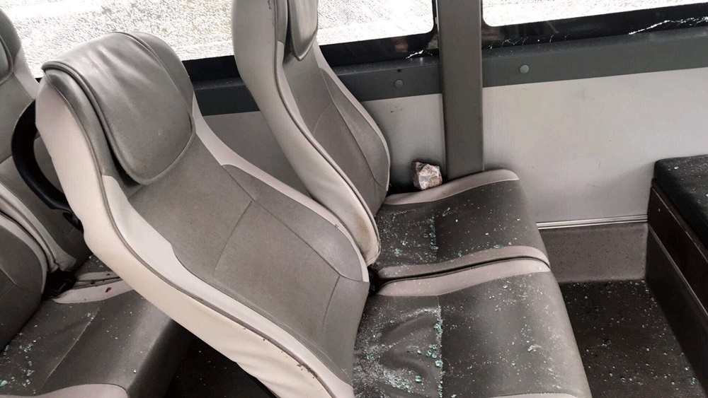 nem da xe khach anh 1