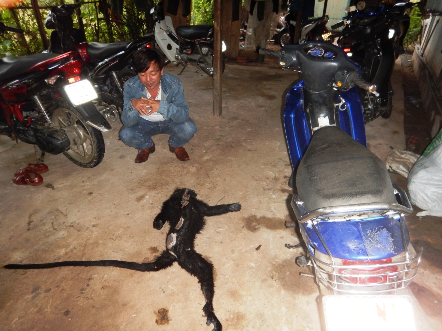 Nhat vooc chet ve nhau, nam thanh nien co the bi khoi to hinh anh