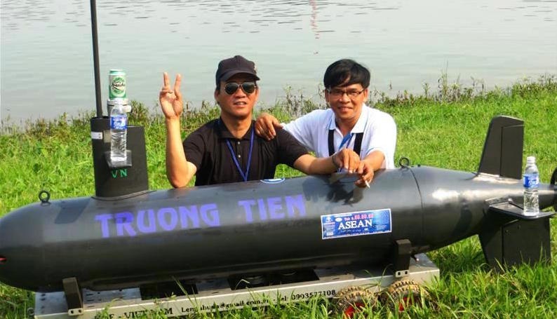 Tau lan khong nguoi lai dau tien mang ten Hoang Sa hinh anh