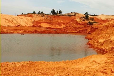 Hoc sinh lop 2 chet duoi duoi ho khai thac titan hinh anh