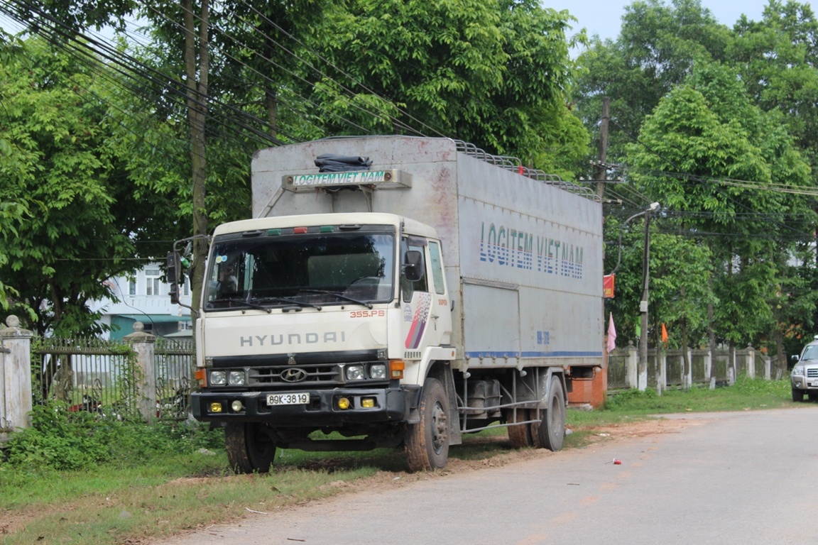 Xe tải gây tai nạn bị cơ quan công an tạm giữ. Ảnh Điền Quang