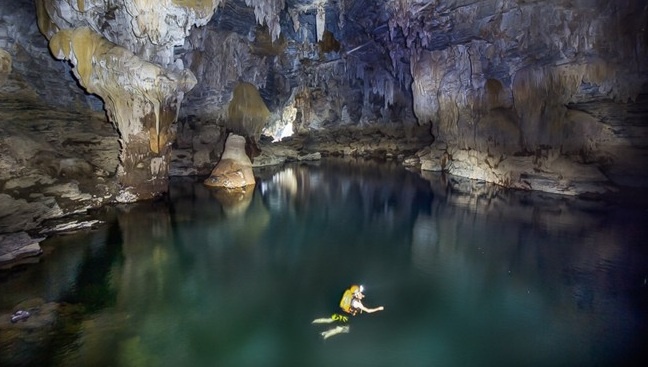 Gan 600 du khach da kham pha Son Doong hinh anh