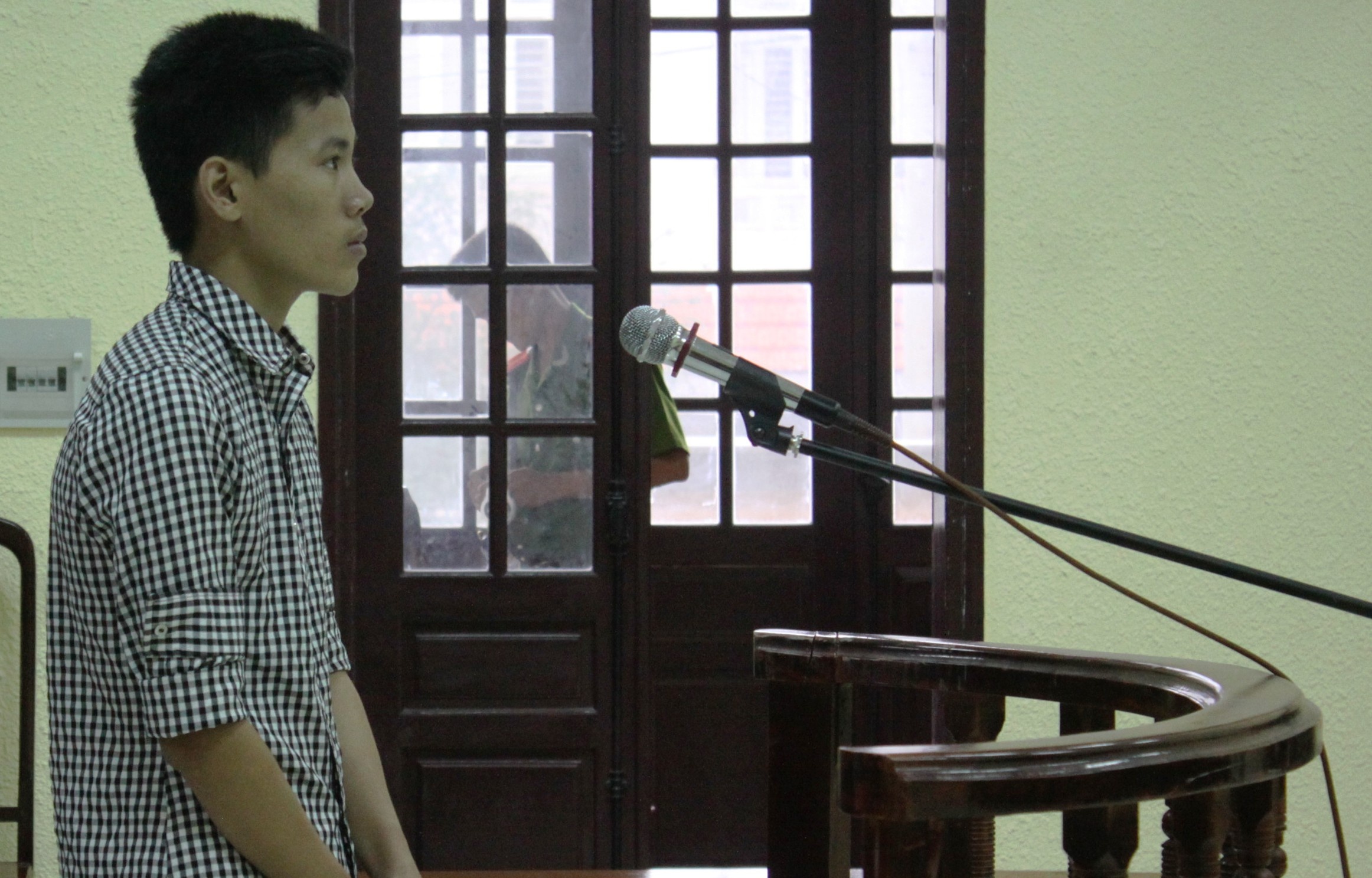 Y an ke hai doi be gai 8 tuoi hinh anh