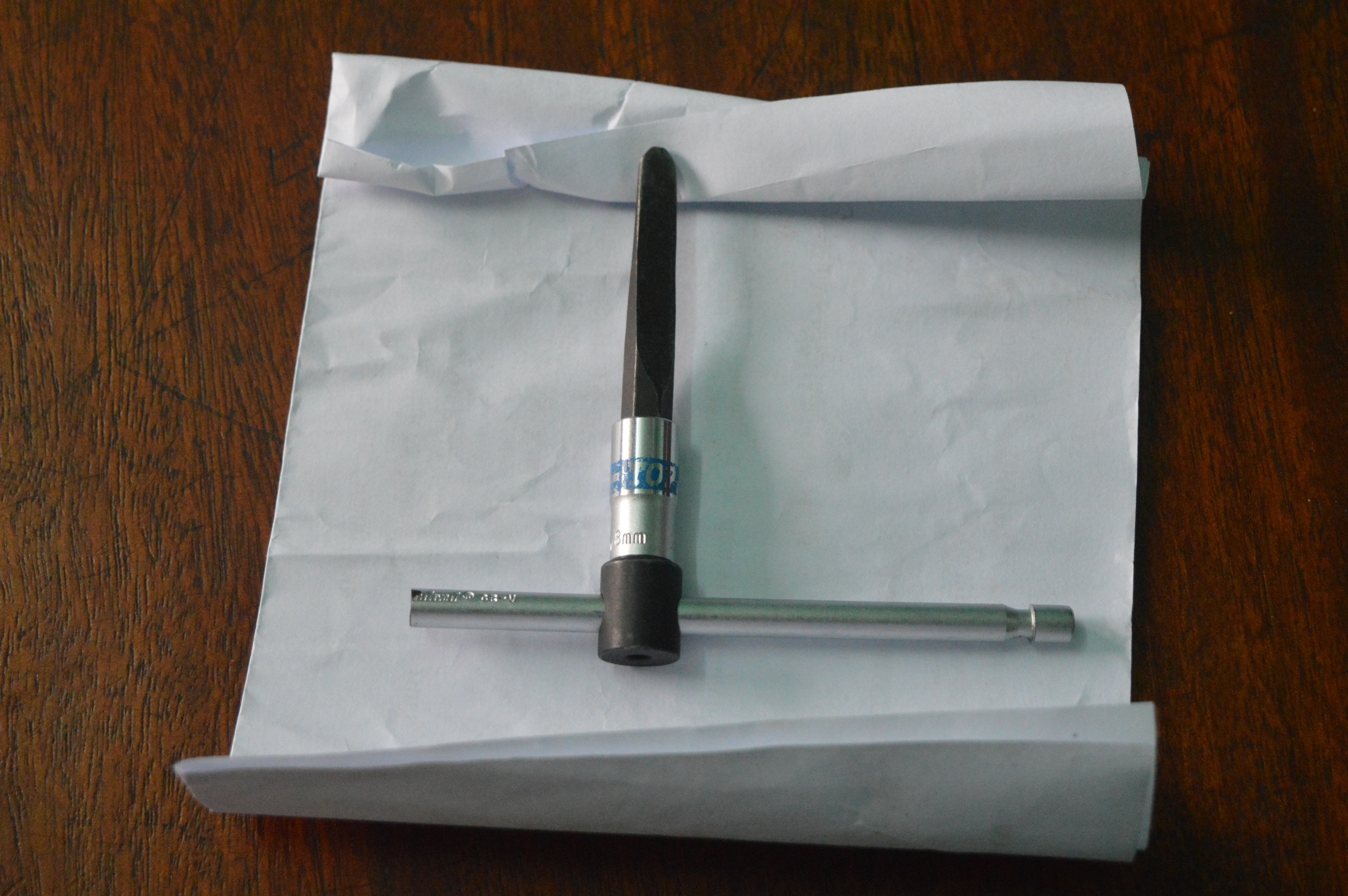 Ke gian pha trom o khoa xe trong 5 giay hinh anh