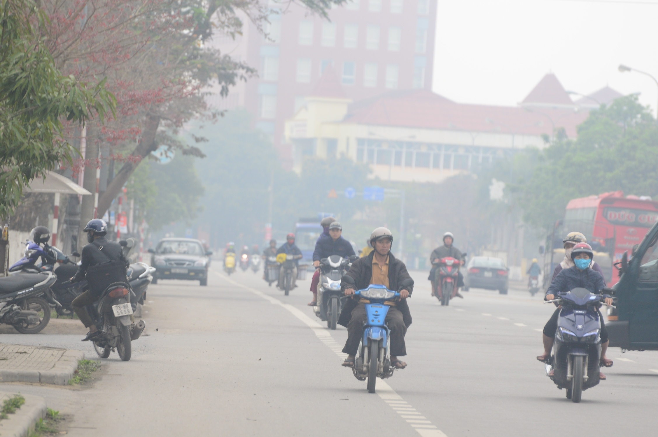 Suong mu lien tuc xuat hien tai Quang Binh hinh anh