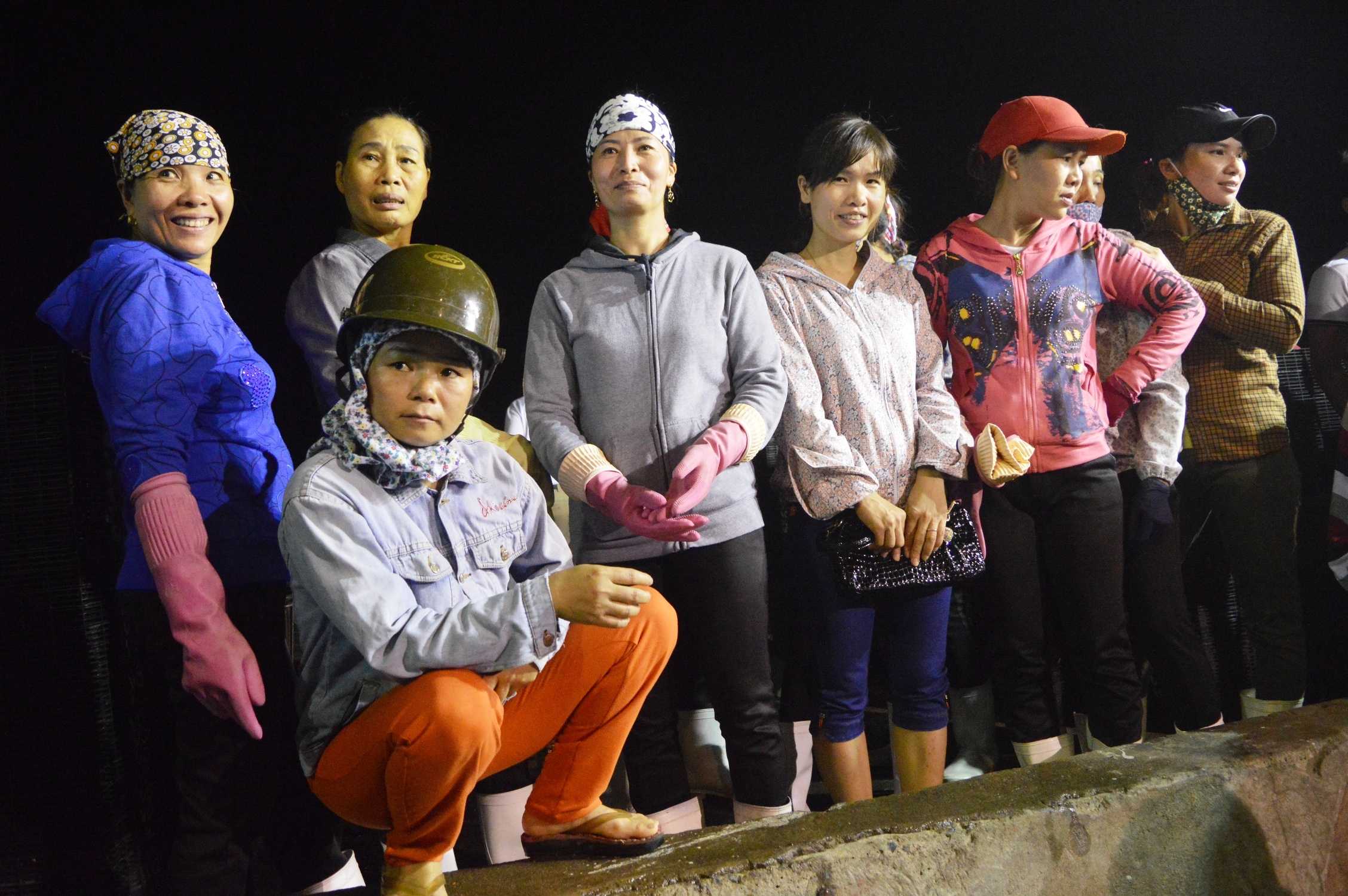 Bo truong an ca tren tau cua ngu dan anh 3