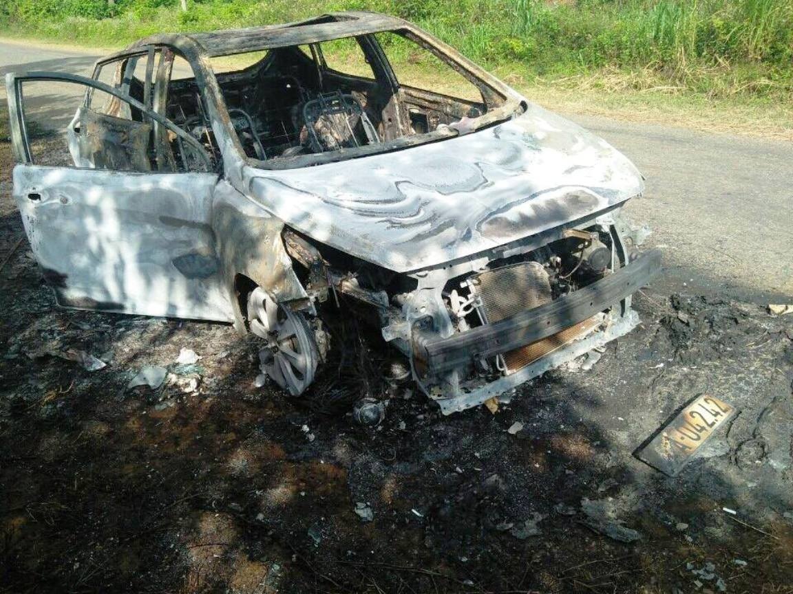 xe chup anh cuoi chay rui tren duong anh 1