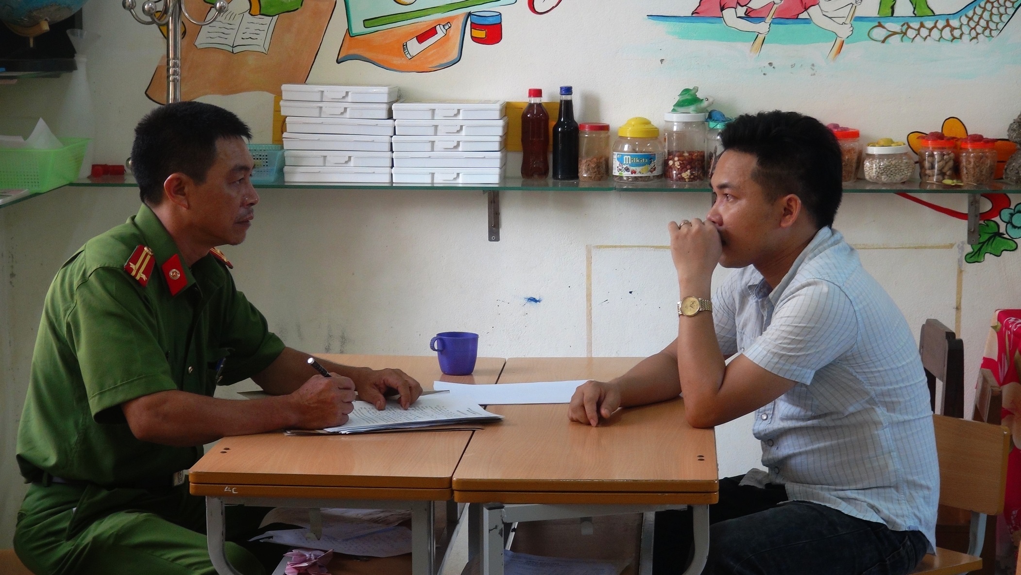 Bat 12 nguoi trong duong day ca do bong da 3.000 ty hinh anh